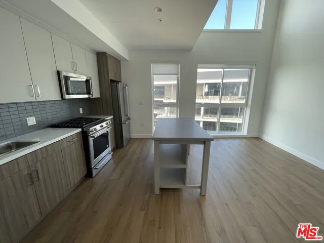 8809 Washington Boulevard 608, Culver City, California 90232