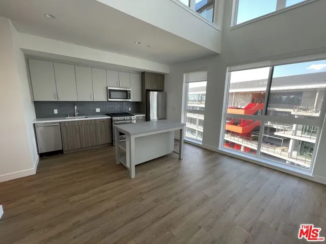 8809 Washington Boulevard 608, Culver City, California 90232