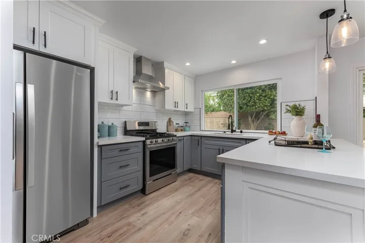 10146 Glade Avenue, Chatsworth, California 91311