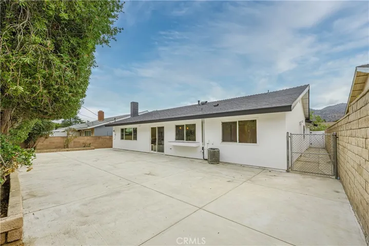 10146 Glade Avenue, Chatsworth, California 91311