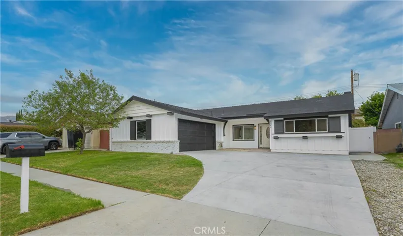 10146 Glade Avenue, Chatsworth, California 91311