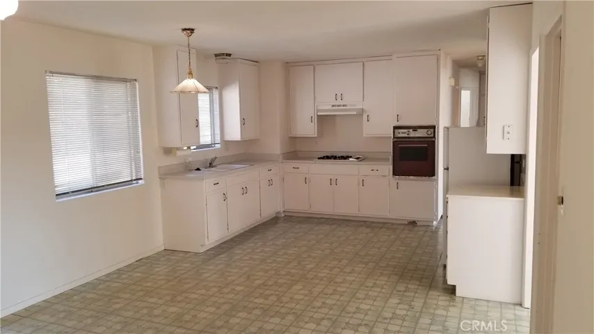 1260 Cinchona Street, Vista, California 92083