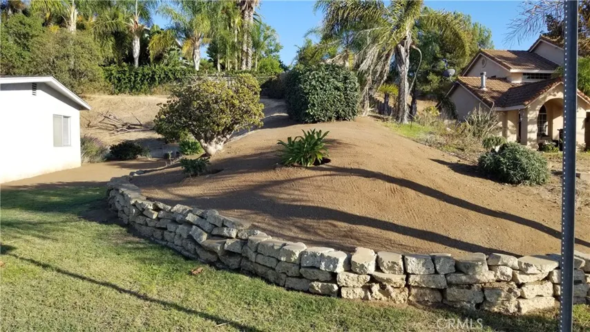 1260 Cinchona Street, Vista, California 92083