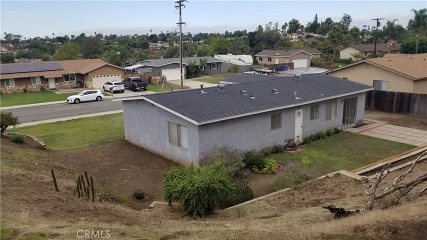 1260 Cinchona Street, Vista, California 92083