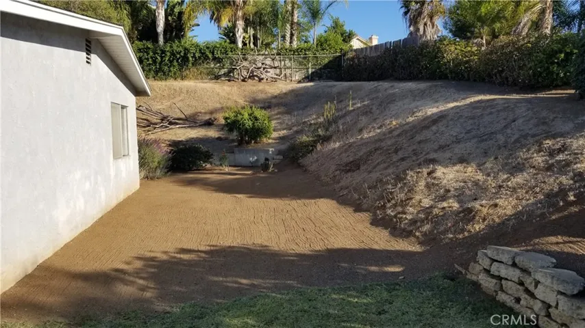 1260 Cinchona Street, Vista, California 92083