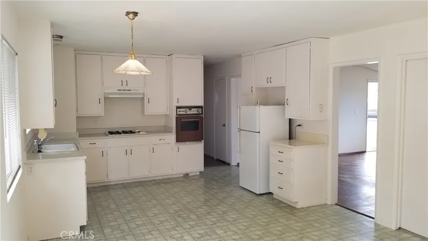 1260 Cinchona Street, Vista, California 92083