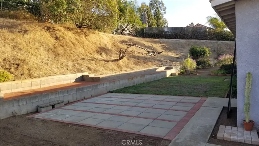 1260 Cinchona Street, Vista, California 92083