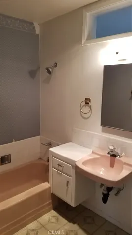 1260 Cinchona Street, Vista, California 92083