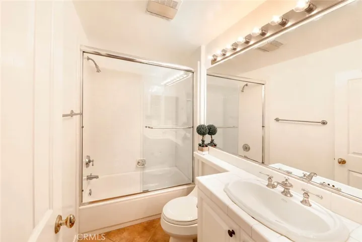 39 Whitehall, Newport Beach, California 92660
