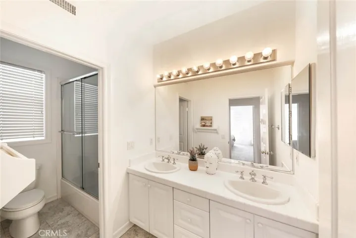 39 Whitehall, Newport Beach, California 92660