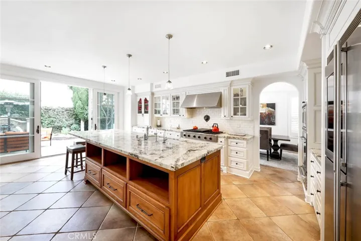 39 Whitehall, Newport Beach, California 92660