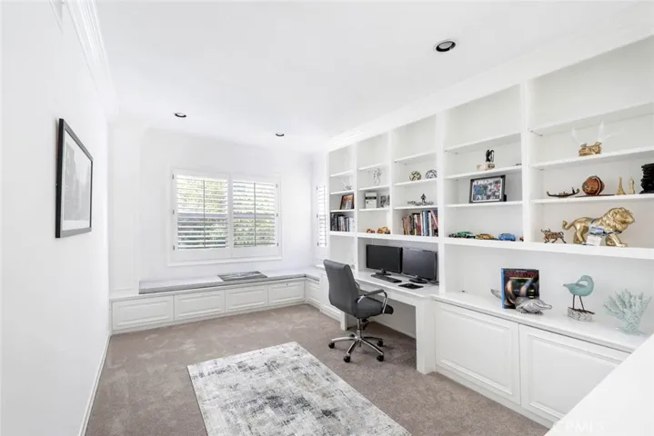 39 Whitehall, Newport Beach, California 92660
