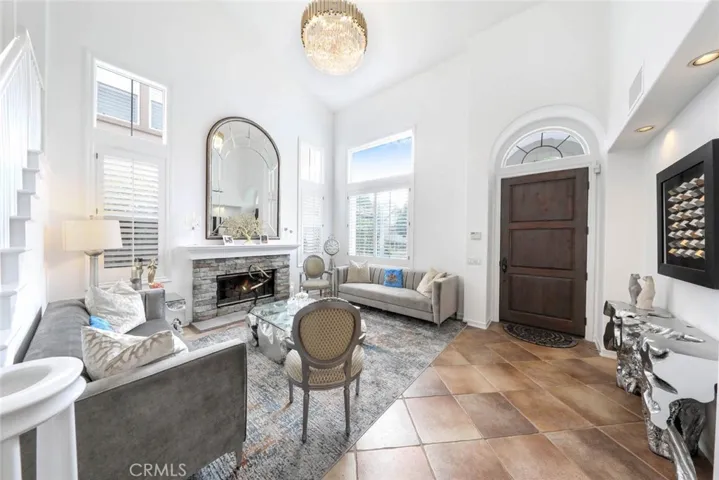 39 Whitehall, Newport Beach, California 92660