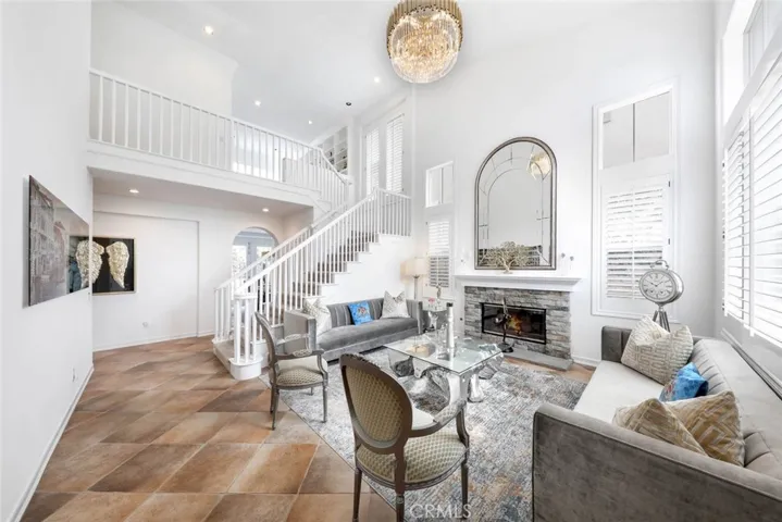 39 Whitehall, Newport Beach, California 92660