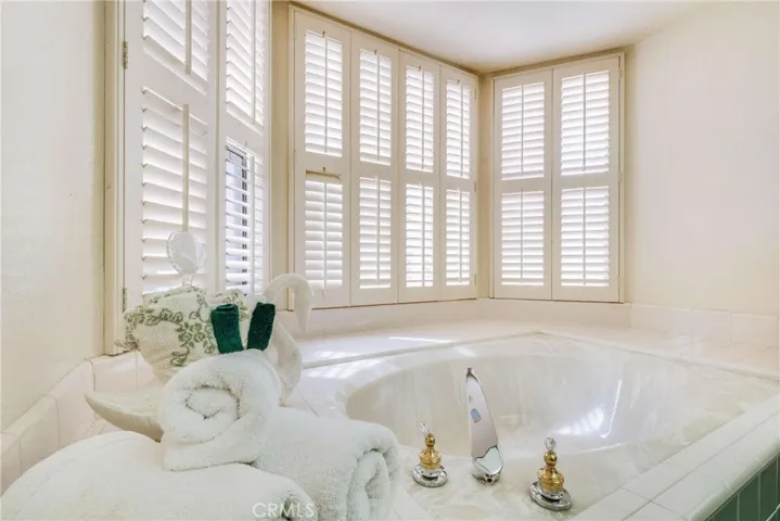 Tub of the "in suite" bathroom.