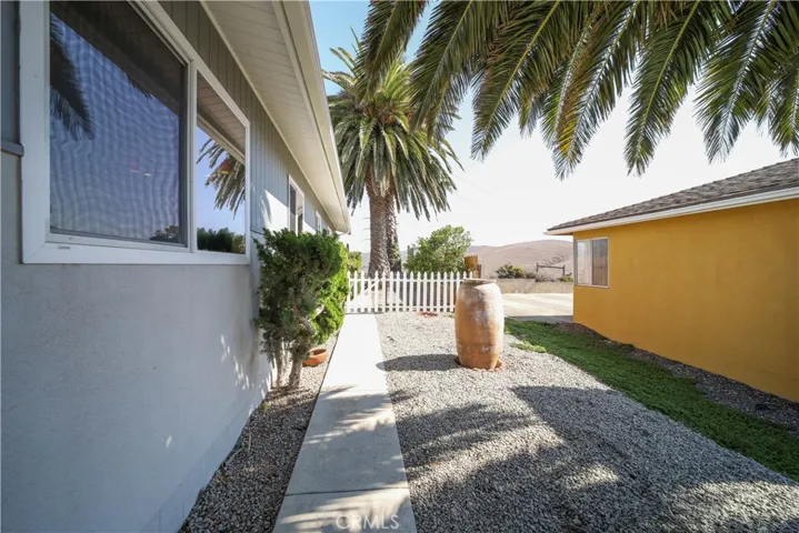 1364 Hillcrest Drive, Morro Bay, California 93442