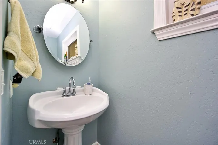 670 N Donald Drive, Hollister, California 95023