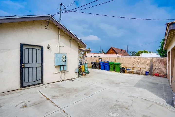 2620 S Longwood Avenue, Los Angeles, California 90016