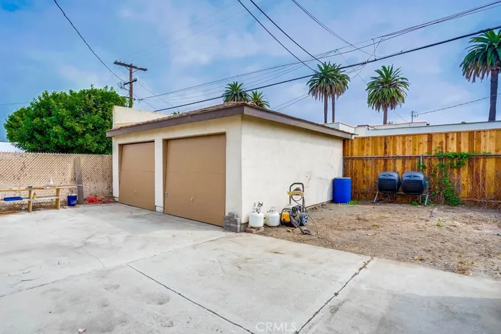 2620 S Longwood Avenue, Los Angeles, California 90016
