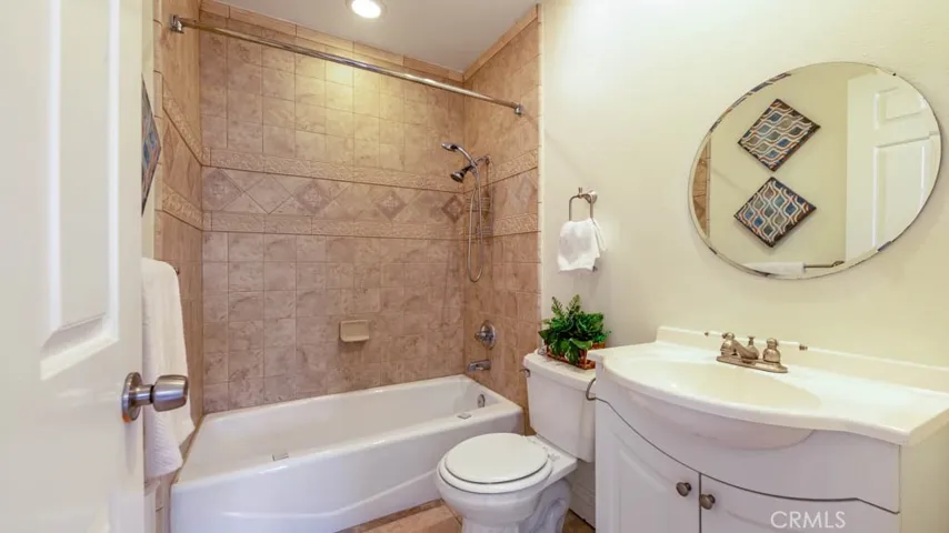 20526 Calhaven Drive, Saugus, California 91390