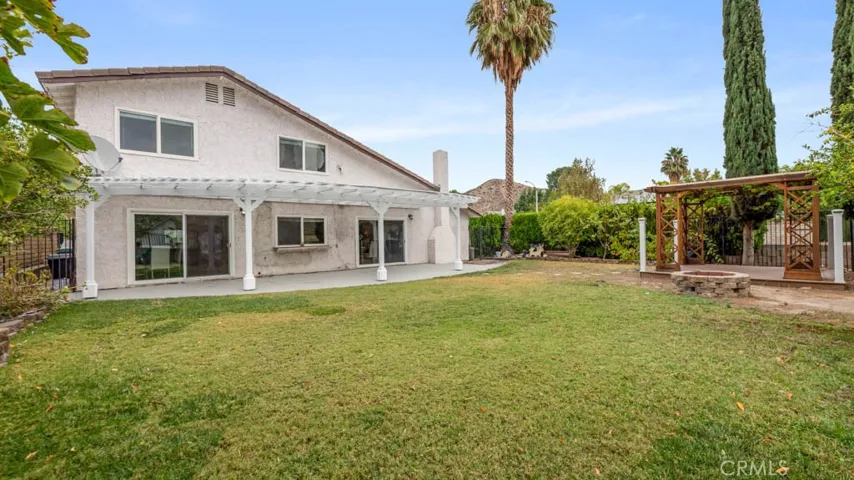 20526 Calhaven Drive, Saugus, California 91390