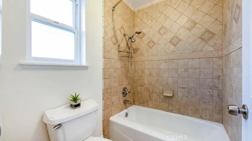20526 Calhaven Drive, Saugus, California 91390