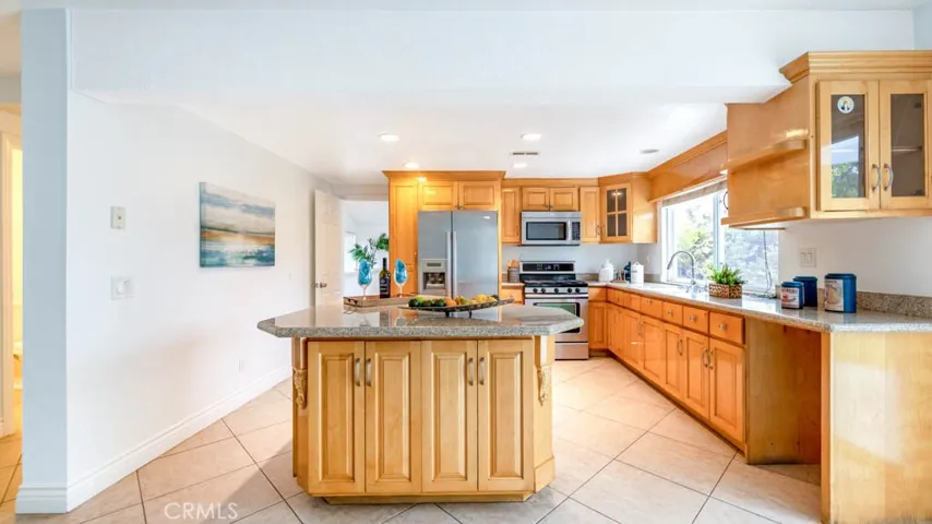20526 Calhaven Drive, Saugus, California 91390