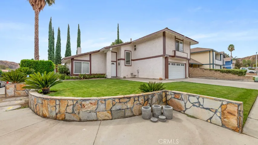 20526 Calhaven Drive, Saugus, California 91390