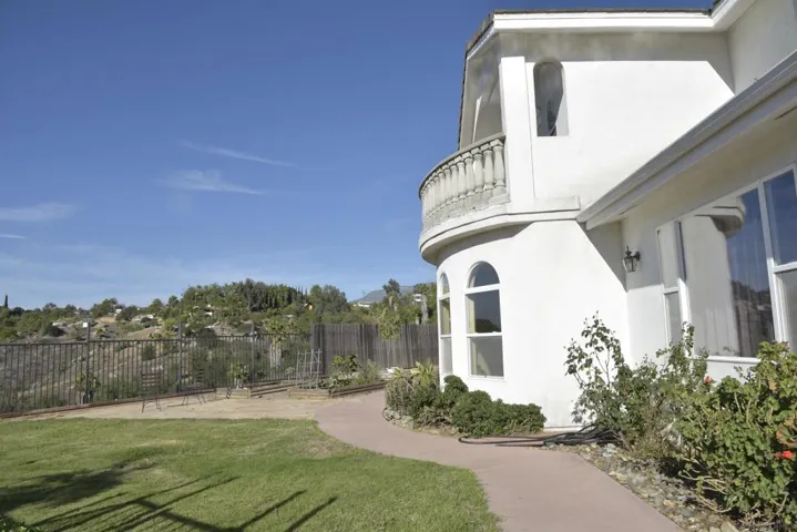 14089 Pauma Vista Drive, Valley Center, California 92082