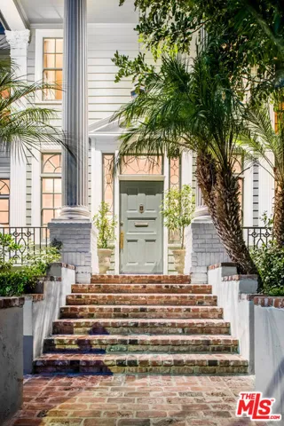 7529 Franklin Avenue, Los Angeles, California 90046