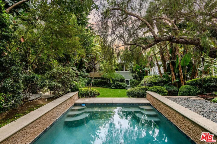 7529 Franklin Avenue, Los Angeles, California 90046