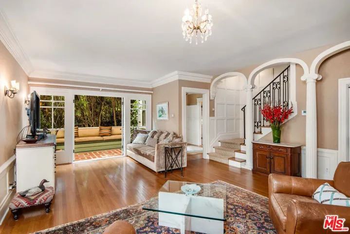 7529 Franklin Avenue, Los Angeles, California 90046