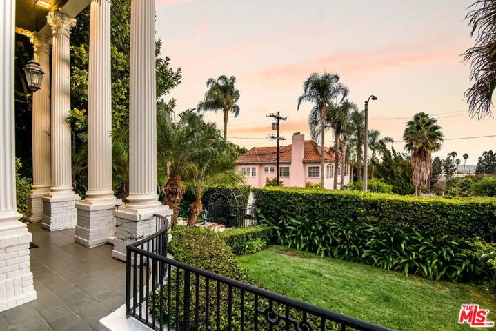 7529 Franklin Avenue, Los Angeles, California 90046