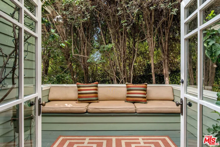 7529 Franklin Avenue, Los Angeles, California 90046
