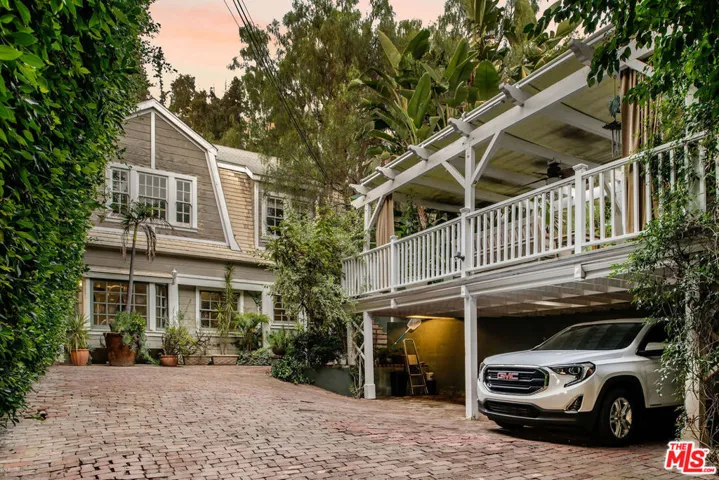 7529 Franklin Avenue, Los Angeles, California 90046