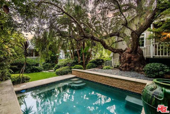 7529 Franklin Avenue, Los Angeles, California 90046