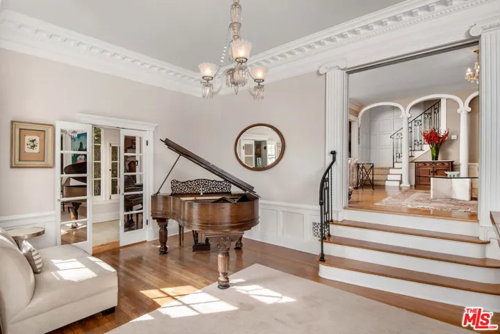 7529 Franklin Avenue, Los Angeles, California 90046