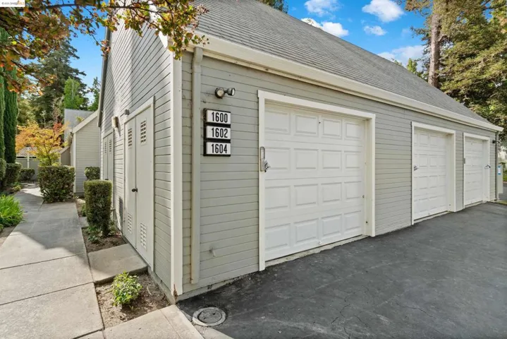 1600 Somerset Pl, Antioch, California 94509