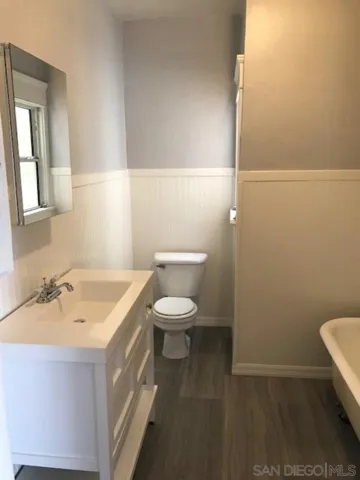 526 Anderson Pl., San Diego, California 92103