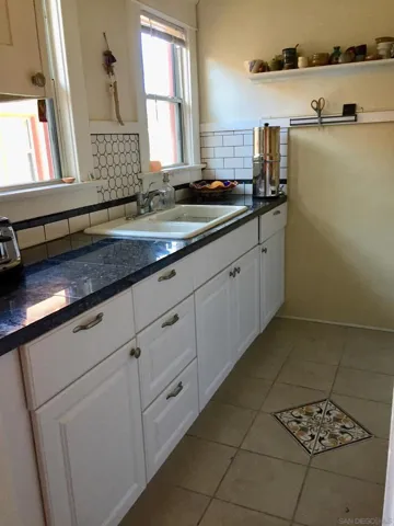 526 Anderson Pl., San Diego, California 92103