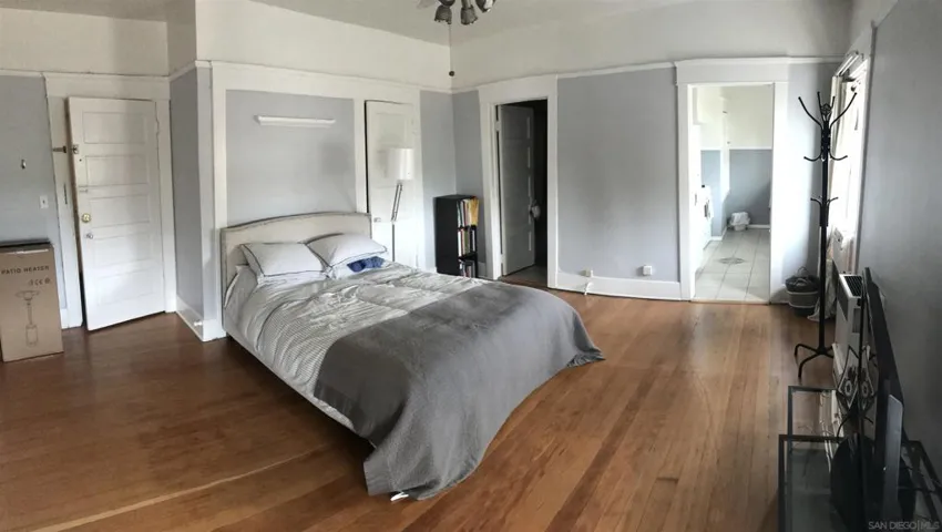 526 Anderson Pl., San Diego, California 92103