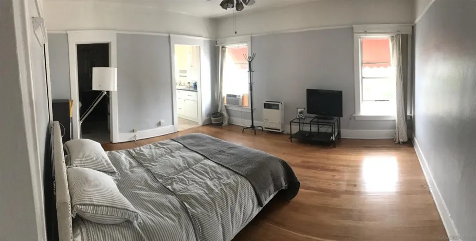 526 Anderson Pl., San Diego, California 92103