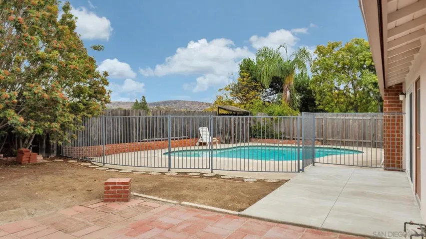 13237 Ridgedale Dr, Poway, California 92064