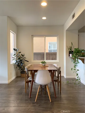 2110 Atlantic Avenue, Long Beach, California 90806