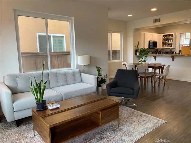2110 Atlantic Avenue, Long Beach, California 90806