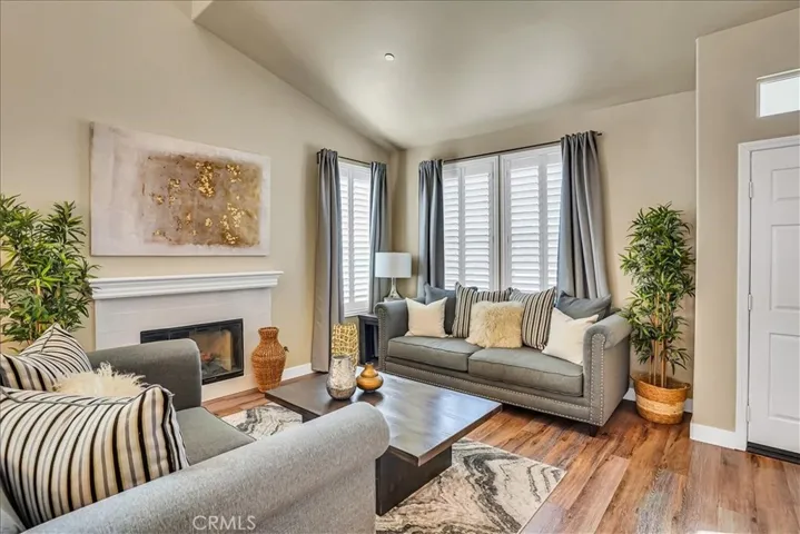 Spacious living room