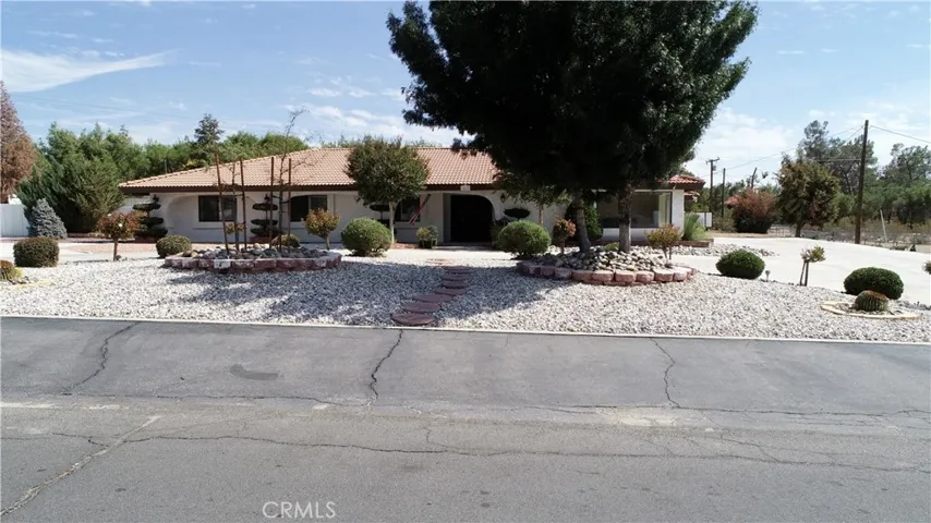 14631 Keota Road, Apple Valley, California 92307