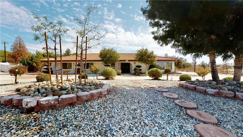 14631 Keota Road, Apple Valley, California 92307