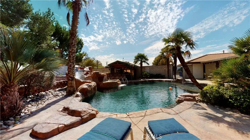14631 Keota Road, Apple Valley, California 92307