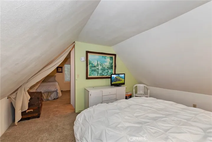 24922 Faulhorn Drive, Crestline, California 92325